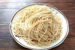 生湿面品质升级方案：佳世海TG酶技术如何解决筋道难题