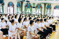 以专业师资为翼，守护幼儿美好童年