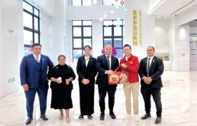 瑙鲁总统率代表团莅临金多多食品集团参观考察